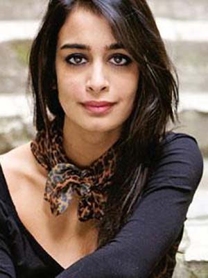 Beril Kayar; İstanbul, Türkiye doğumlu Türk oyuncu