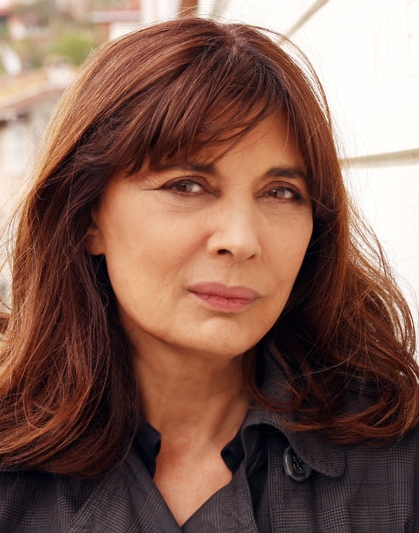 Şerif Sezer; Mudanya, Bursa, Türkiye doğumlu Türk oyuncu