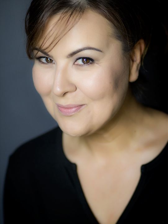 Süeda Çil; Ankara, Türkiye doğumlu Türk oyuncu, yardımcı yönetmen