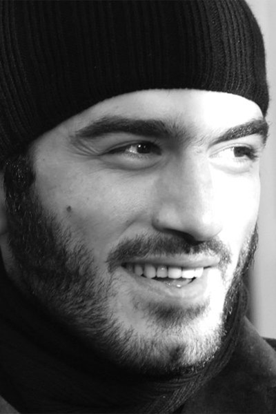 Ufuk Bayraktar; İstanbul, Türkiye doğumlu Türk oyuncu, kurgucu, senarist