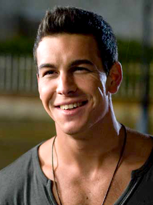 Mario Casas; A Coruña, Galiçya, İspanya doğumlu Mario Casas Sierra olarak da bilinen İspanyol oyuncu