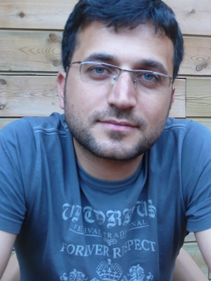 Cahit Çeçen; Mardin, Türkiye doğumlu Türk yönetmen