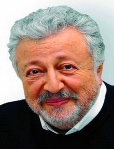 Metin Akpınar; Fatih, İstanbul, Türkiye doğumlu Türk oyuncu