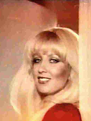 Elif Pektaş; İstanbul, Türkiye doğumlu Türk oyuncu