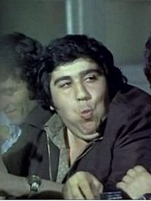 Aciz Cem Gürdap; Kocaeli, Türkiye doğumlu Türk oyuncu