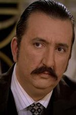 Renan Bilek; İstanbul, Türkiye doğumlu Türk oyuncu, müzisyen