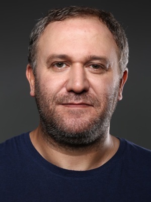 İsmail Karagöz; İstanbul, Türkiye doğumlu Türk oyuncu