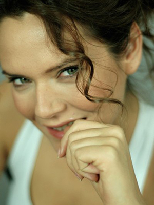 Aslı Orcan; Aydın, Türkiye doğumlu Türk oyuncu