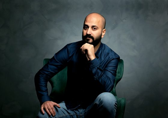 Levent Güneş; İstanbul, Türkiye doğumlu Türk besteci, müzisyen