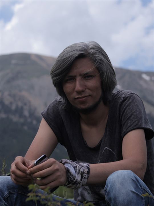 A. Uygur Öztürk; Aksu, Sincan, Çin doğumlu Abdurahman Uygur Öztürk olarak da bilinen Türk yönetmen, yapımcı