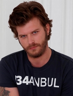 Kıvanç Tatlıtuğ; Türk oyuncu