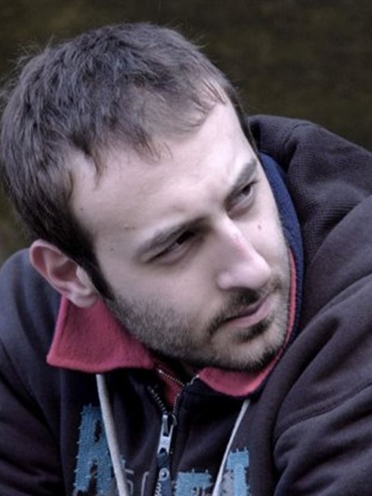 Mert Dikmen; İstanbul, Türkiye doğumlu Türk senarist, yönetmen