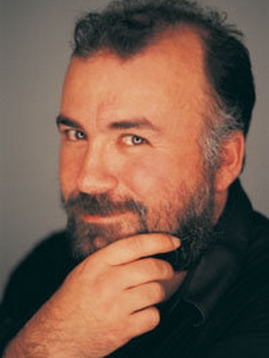 Serdar Akar; Ankara, Türkiye doğumlu Türk yönetmen, senarist, yapımcı