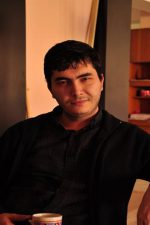 Erhan Tuncer; Üsküdar, İstanbul, Türkiye doğumlu Türk senarist, yönetmen