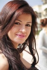 Seda Tosun; İstanbul, Türkiye doğumlu Türk oyuncu