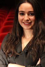 Nazlı Pınar Kaya; İstanbul, Türkiye doğumlu Türk oyuncu