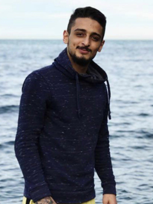 Furkan Bayraktar; Trabzon, Türkiye doğumlu Türk oyuncu