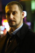 Alican Albayrak; İzmir, Türkiye doğumlu Türk oyuncu