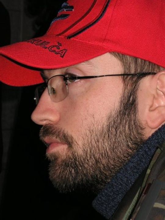 Osman Taşçı; Bandırma, Balıkesir, Türkiye doğumlu Türk yönetmen, ortak yönetmen, yardımcı yönetmen