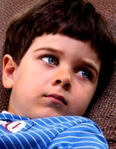 Deniz Deha Lostar; İstanbul, Türkiye doğumlu Türk oyuncu