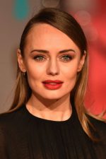 Laura Haddock; Enfield,Londra,İngiltere doğumlu İngiliz oyuncu