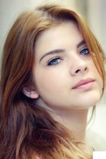 Damla Ersubaşı; İstanbul, Türkiye doğumlu Türk oyuncu