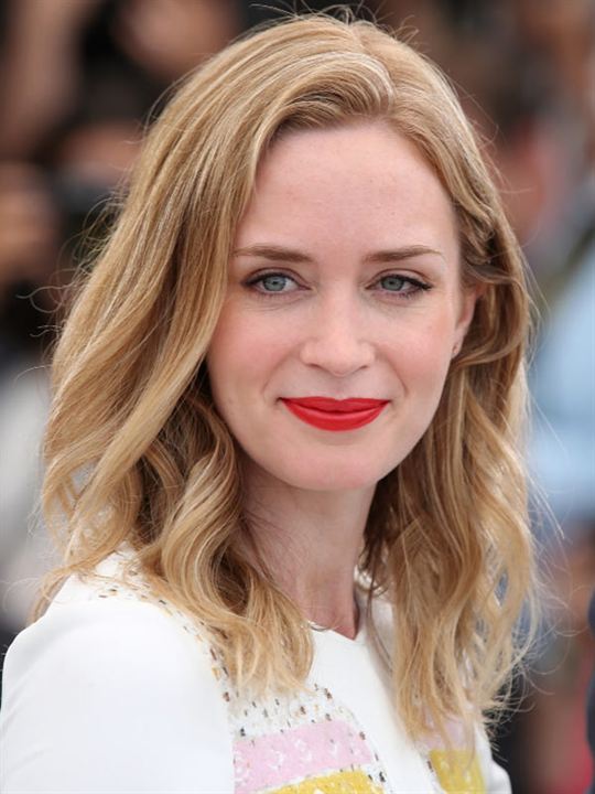 Emily Blunt; Wandsworth,Londra,İngiltere doğumlu Emily Olivia Leah Blunt olarak da bilinen İngiliz  oyuncu, yapımcı