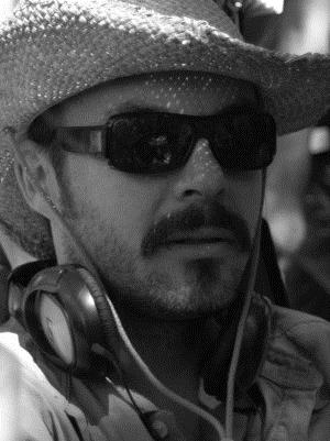 Murat Şeker; İstanbul, Türkiye doğumlu Türk yönetmen, senarist, yapımcı