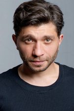 Özgür Emre Yıldırım; İstanbul, Türkiye doğumlu Türk oyuncu