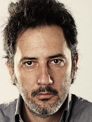 Cenk Durmazel; İstanbul, Türkiye doğumlu Türk oyuncu