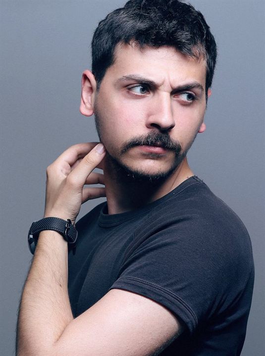 Galip Aksular; İstanbul, Türkiye doğumlu Türk film afişi tasarımcısı