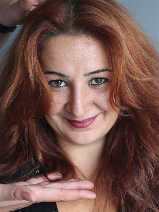 Zeynep Kankonde; Eskişehir, Türkiye doğumlu Türk oyuncu, seslendirme sanatçısı