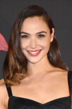 Gal Gadot; İsrail doğumlu İsrailligüzellik kraliçesi, model oyuncu, yapımcı