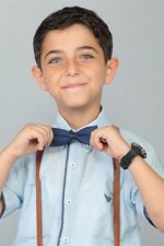 Berat Efe Parlar; İstanbul, Türkiye doğumlu Türk oyuncu