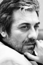 Orhan Aydın; İstanbul, Türkiye doğumlu Türk oyuncu, senarist, yapımcı