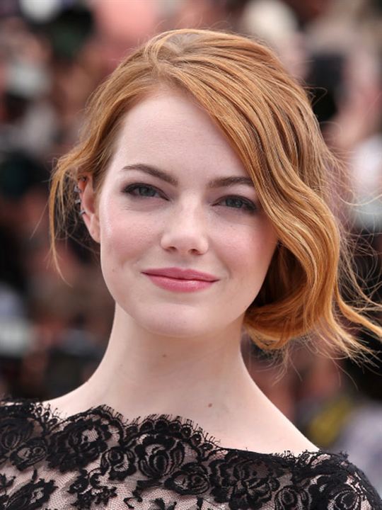Emma Stone; Scottsdale, Arizona, ABD doğumlu Emily Jean Stone olarak da bilinen Amerikalı oyuncu, idari yapımcı