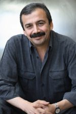 Sırrı Süreyya Önder; Adıyaman, Türkiye doğumlu Türk oyuncu, senarist, yönetmen