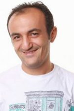 Ersin Korkut; Hakkari, Türkiye doğumlu Türk oyuncu, ışık şefi
