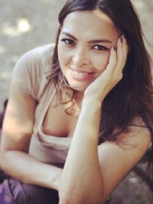 Sevil Akı; Erzurum, Türkiye doğumlu Türk oyuncu