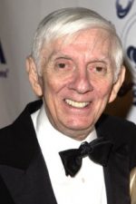 Aaron Spelling; Dallas, Teksas, ABD doğumlu Amerikalı idari yapımcı, yapımcı, oyuncu