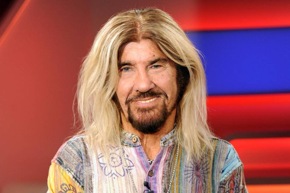 Abi Ofarim; Safed, İsrail doğumlu Abraham Ofarim olarak da bilinen İsraillidansçı, şarkıcı oyuncu, müzisyen