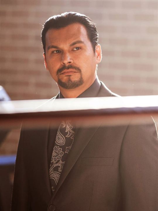 Adam Beach; Ashern,Manitoba,Kanada doğumlu Kanadalı  oyuncu