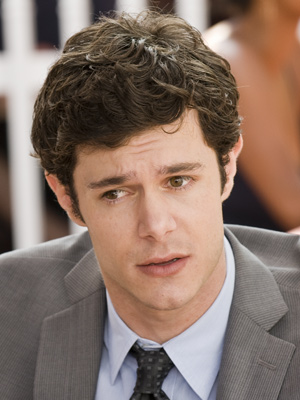 Adam Brody; San Diego, Kaliforniya, ABD doğumlu Adam Jared Brody olarak da bilinen Amerikalı oyuncu, idari yapımcı