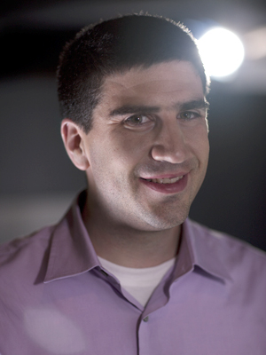 Adam Horowitz; ABD doğumlu Amerikalı senarist, idari yapımcı, yaratıcı