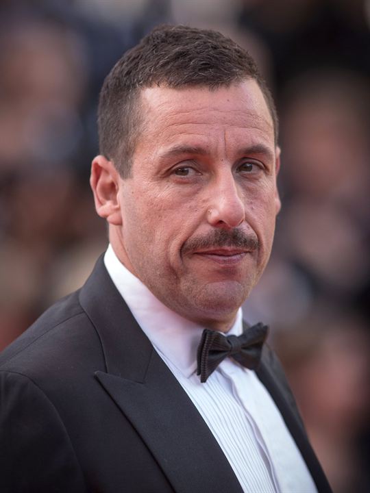 Adam Sandler; Brooklyn, New York City, New York, ABD doğumlu Adam Richard Sandler olarak da bilinen Amerikalı komedyen, şarkıcı oyuncu, yapımcı, senarist, yönetmen