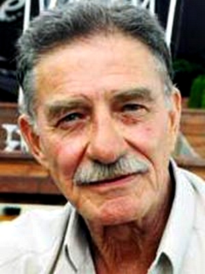 Ahmet Mekin; İstanbul, Türkiye doğumlu Türk oyuncu