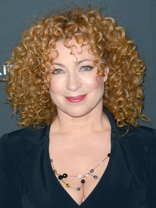 Alex Kingston; Epsom,Surrey,İngiltere doğumlu İngiliz  oyuncu