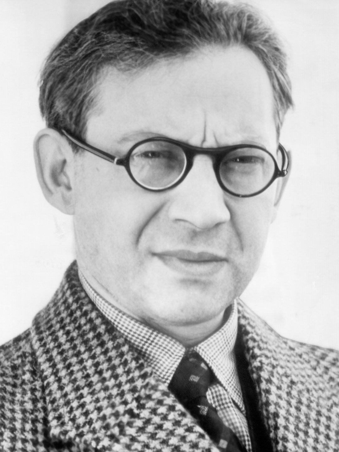 Alexander Korda; Túrkeve,Macaristan doğumlu Sandor Laszlo Kellner olarak da bilinen İngiliz  yapımcı, yönetmen, senarist