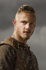 Alexander Ludwig; Vancouver,Britanya Kolumbiyası,Kanada doğumlu Kanadalı  oyuncu