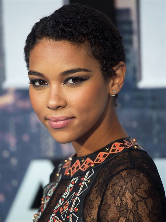 Alexandra Shipp; Phoenix, Arizona, ABD doğumlu Alexandra Ruth Shipp olarak da bilinen Amerikalı oyuncu